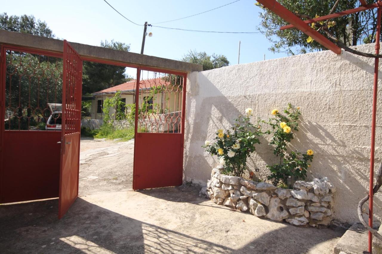 Apartments By The Sea Basina, Hvar - 8749 Vrbanj المظهر الخارجي الصورة